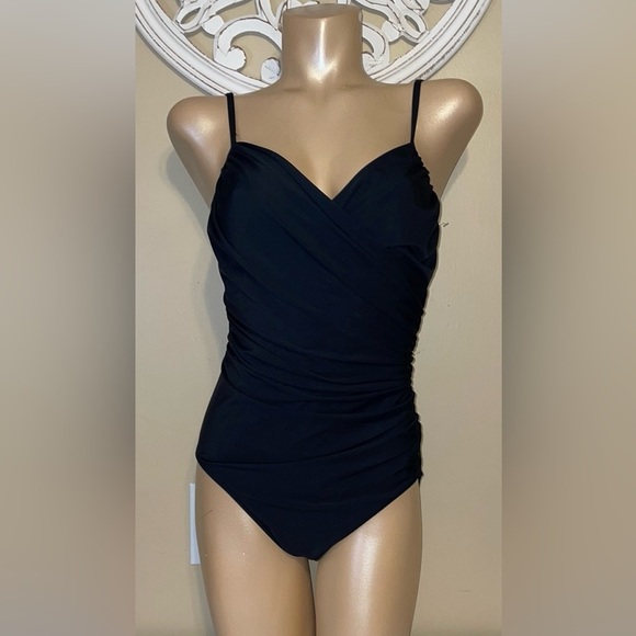 Miraclesuit womens 12 large bathing suit swim Black underwire Plunging  nwot - Picture 1 of 11